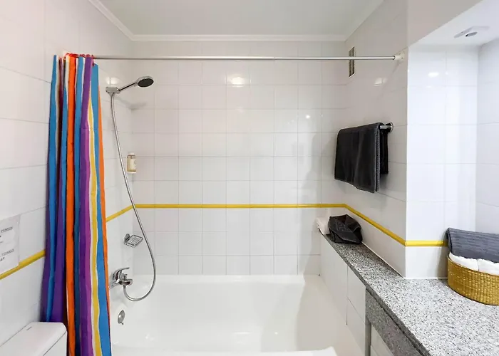 Rocha Varandas Orquidea * 波尔蒂芒